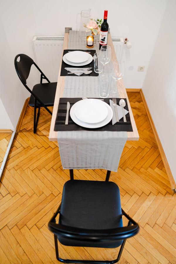 Napwell Apartment *